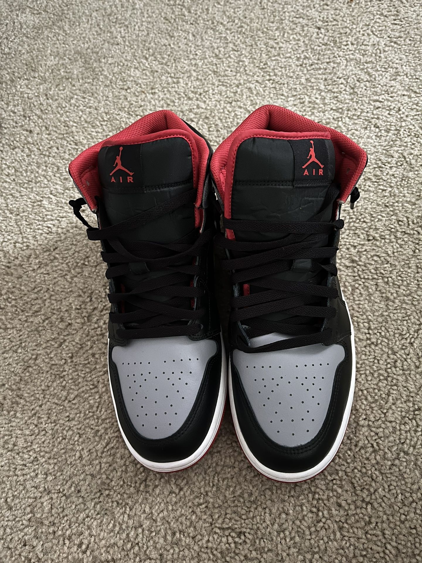 Jordan 1 Mid Bred Shadow