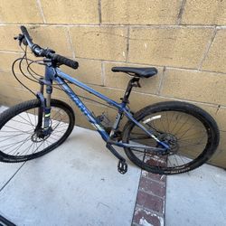 Giant Hybrid Bike Small 