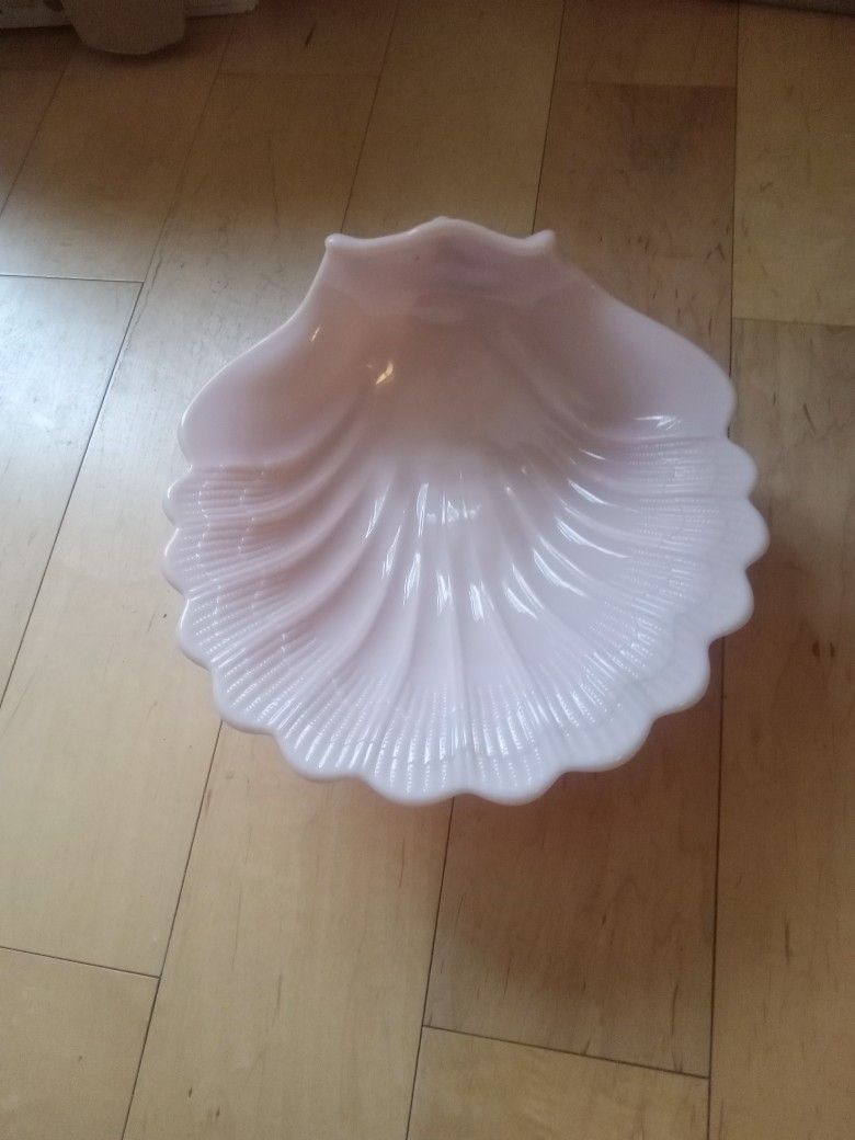 Cambridge Glass Sea Shell