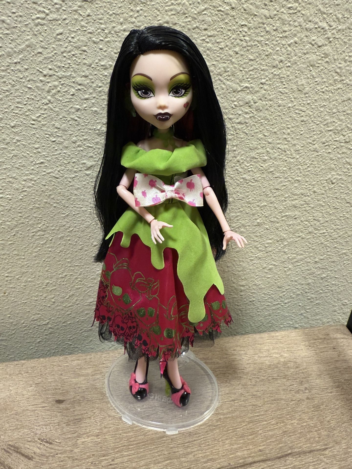 Snowbite Draculaura G1