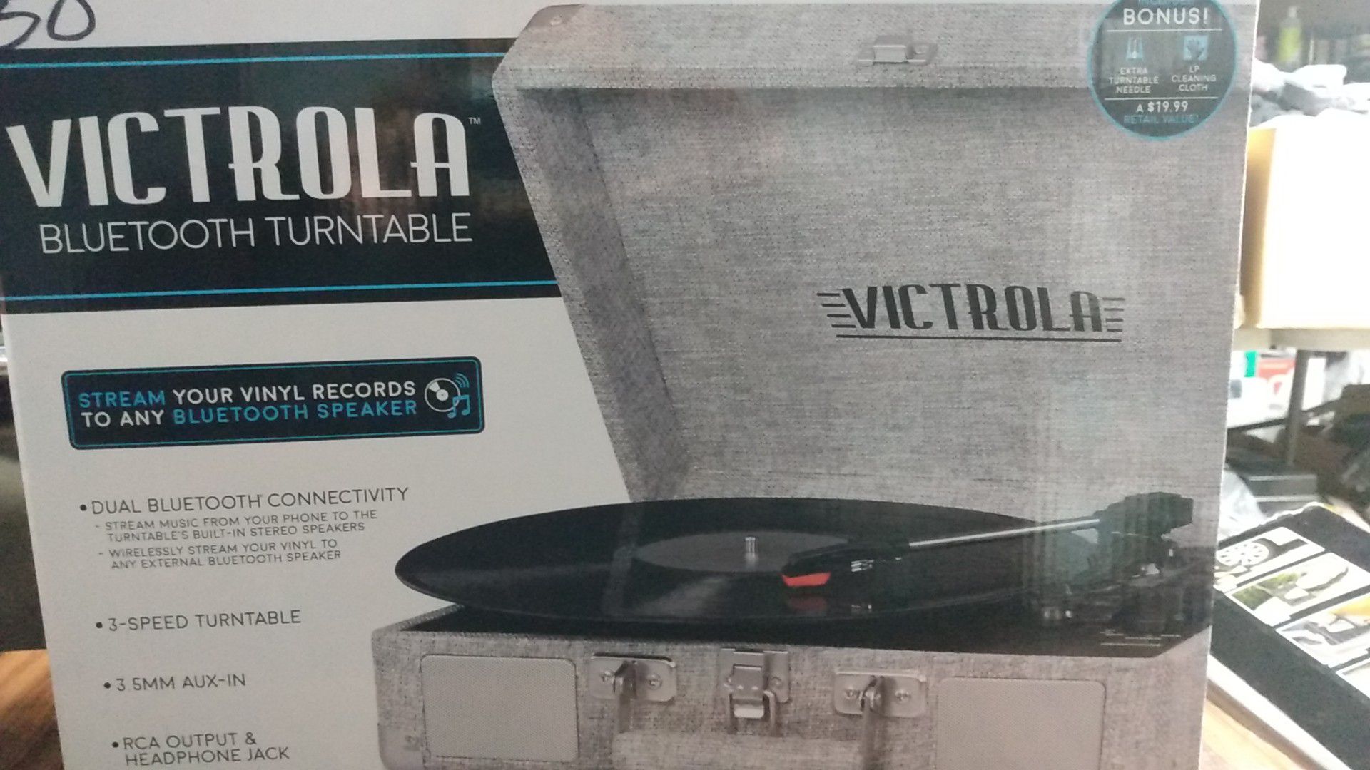 Victrola bluetooth turntable (new)