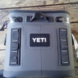 Yeti Hopper Flip And 18 Oz Rambler Cup