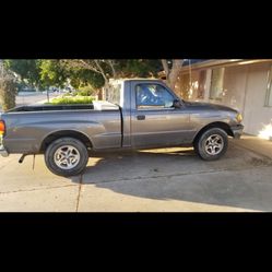2000 Mazda B-Series Pickup