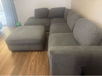 Grey section couch Need this gone AsAp