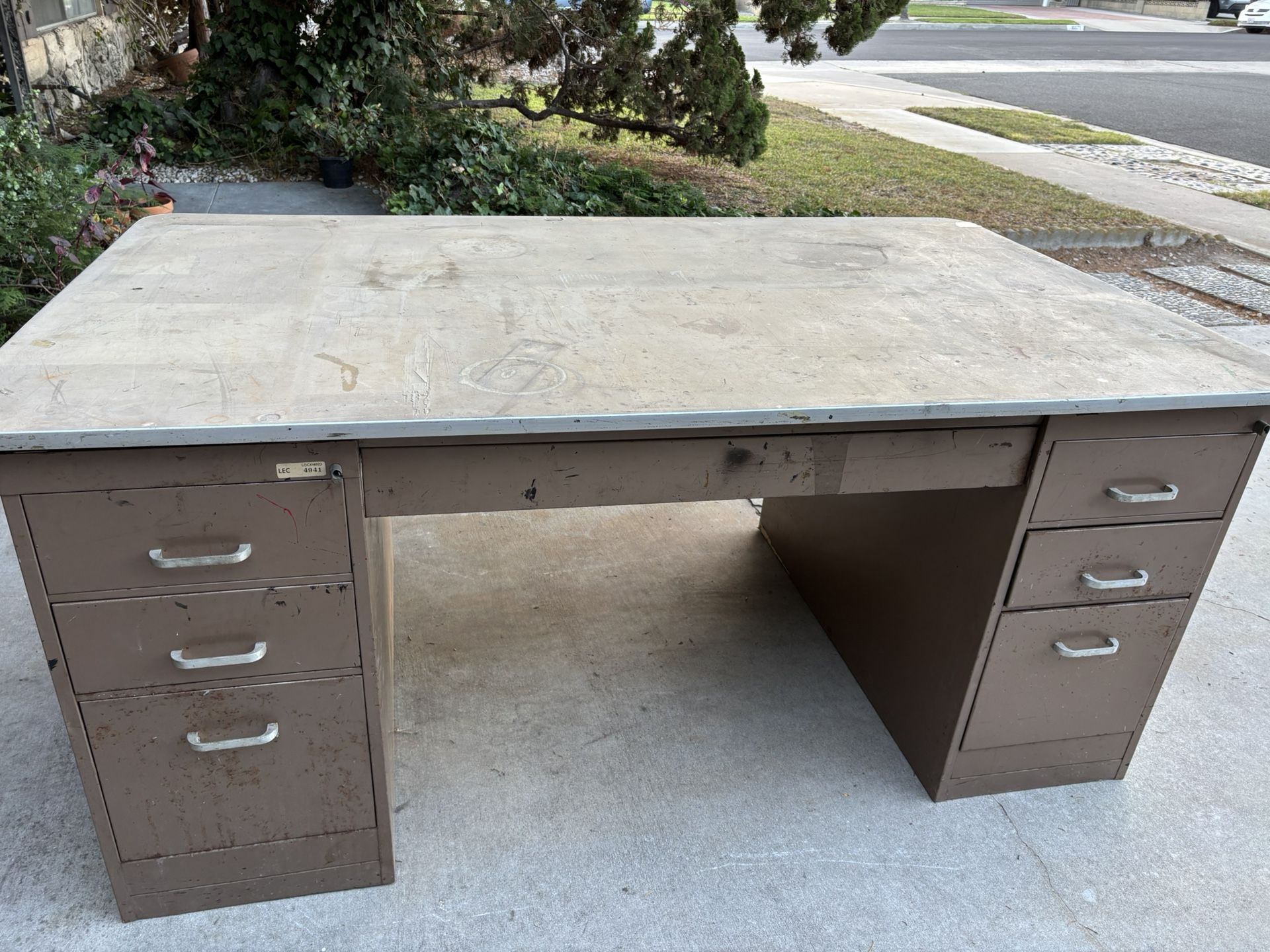 Aerospace Metal Desk - Lockheed
