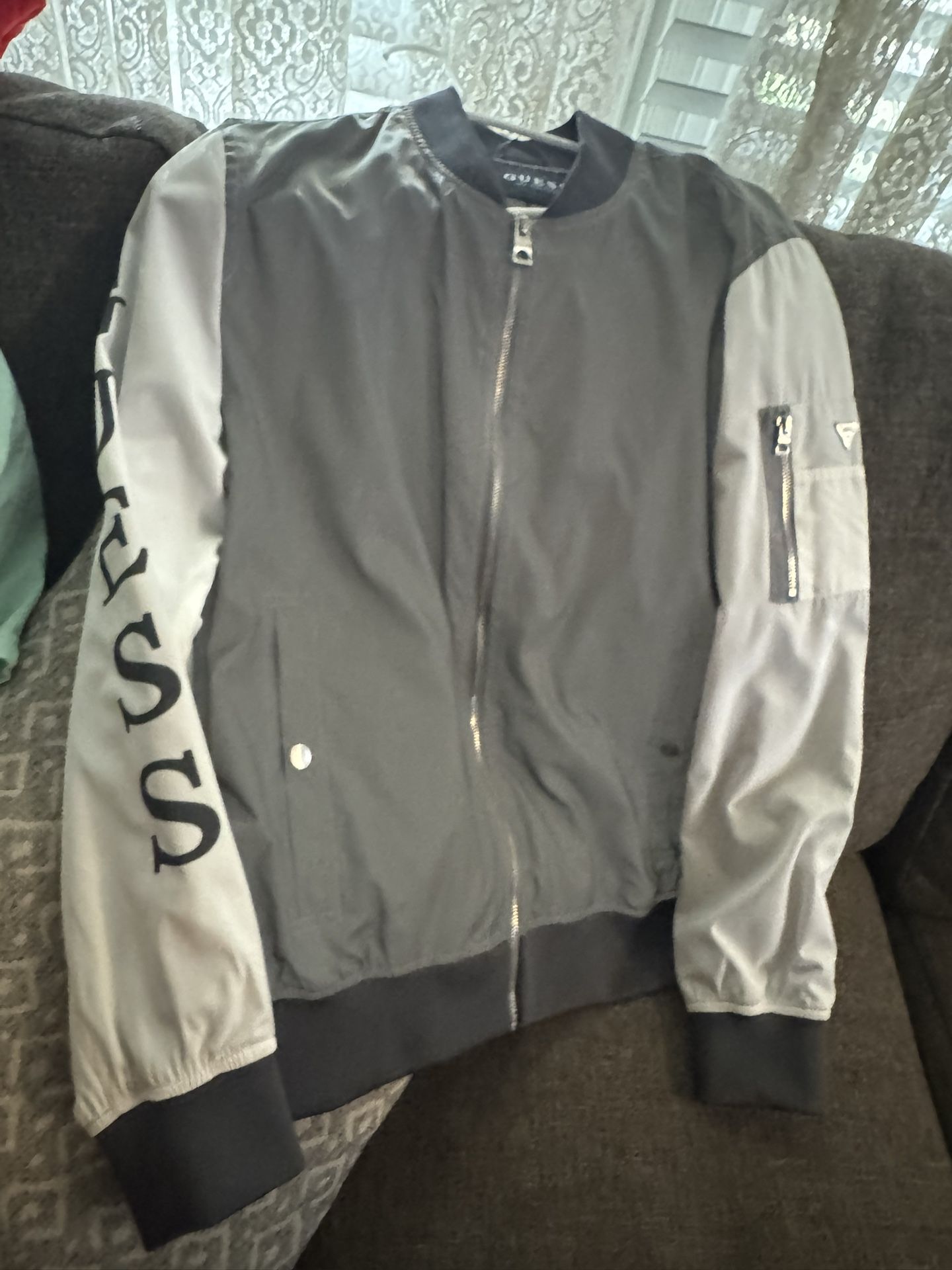 Guess Men’s Nylon Bomber Jacket Size L