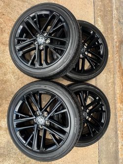 🔥 Toyota OEM 18” Black Rims + Tires