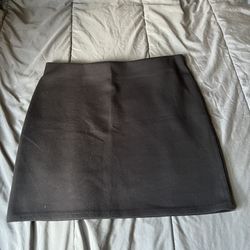 Black skirt 