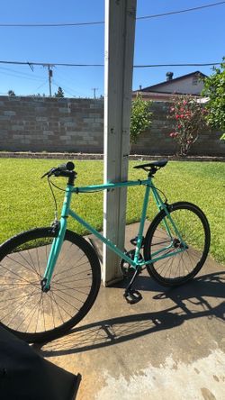 Golden cycle, fixie bike
