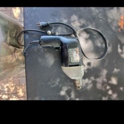 Black & Decker Variable Speed Reversible Corded 3/8’’Drill & Chk Keyis