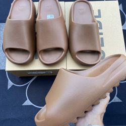 Yeezy Slide Flax 