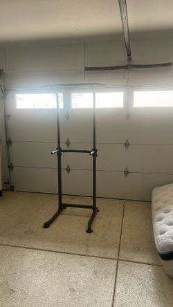 Pull Up / Dip Bar Rack