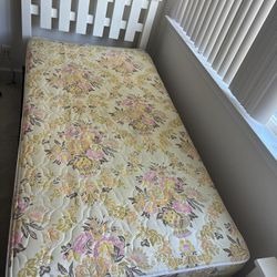 Twin Size Wood Bed With Spring Box And Mattress 