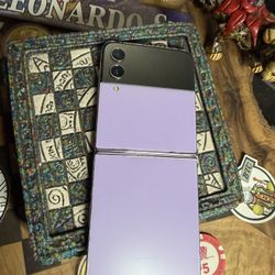 Samsung Galaxy Z Flip 4 256GB Purple Unlocked