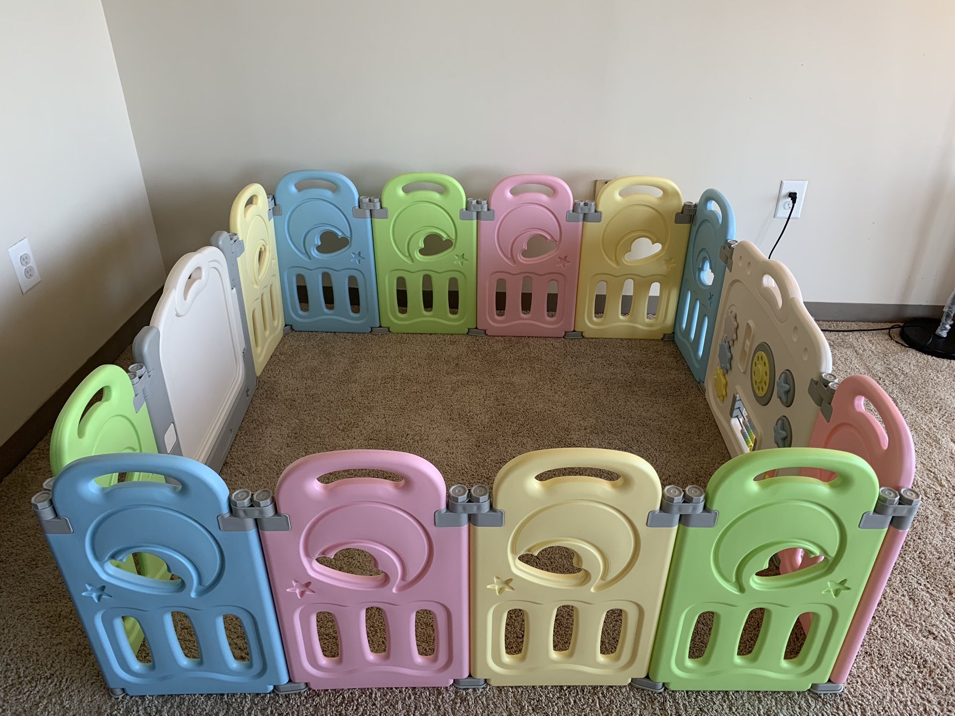 Fortella Cloud Castle Foldable Playpen - Multicolor