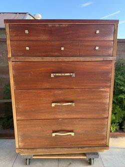 Vintage Wood 5 Drawer Dresser