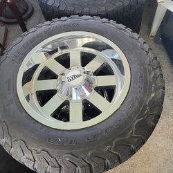 Tires with rims 18's