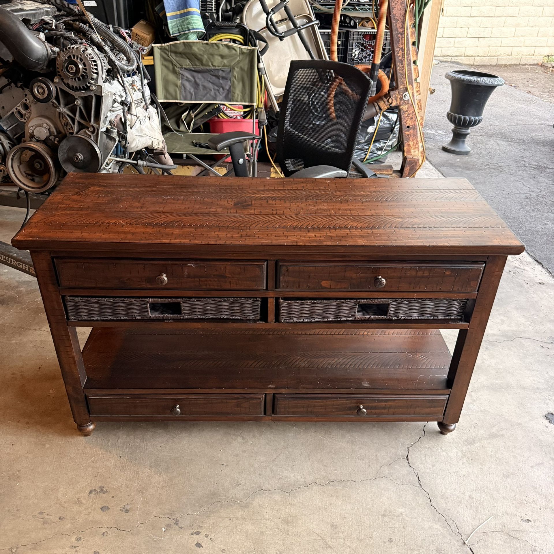 Cottage Lane Console Tv Table Great Condition