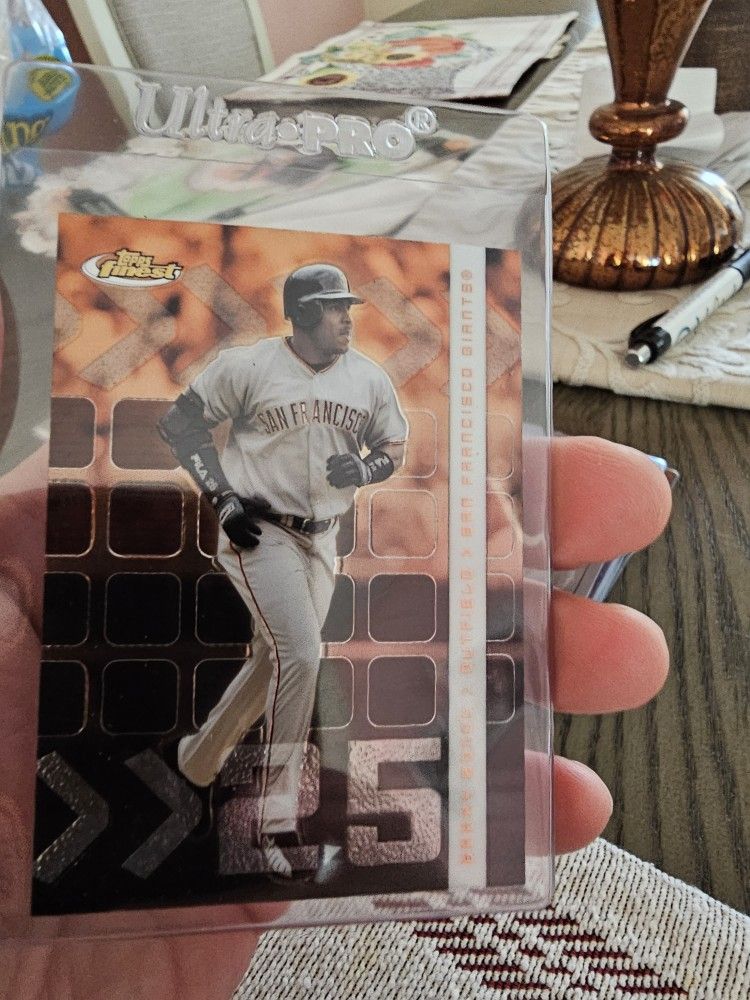 Barry Bonds 02 Topps Finest Baseball Card
