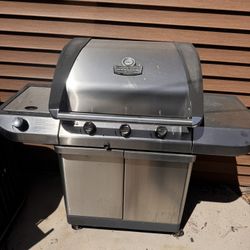 Commercial Char-Broil BBQ 
