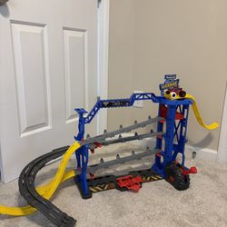 Monster Jam Garage Playset and storage