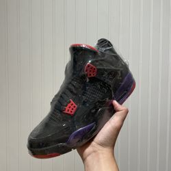 Size 9.5 Jordan 4 Raptors 