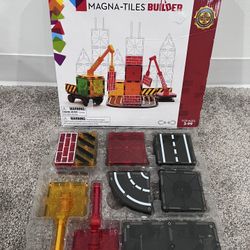 MAGNA-TILES Builder 32-Piece Magnetic Construction Set