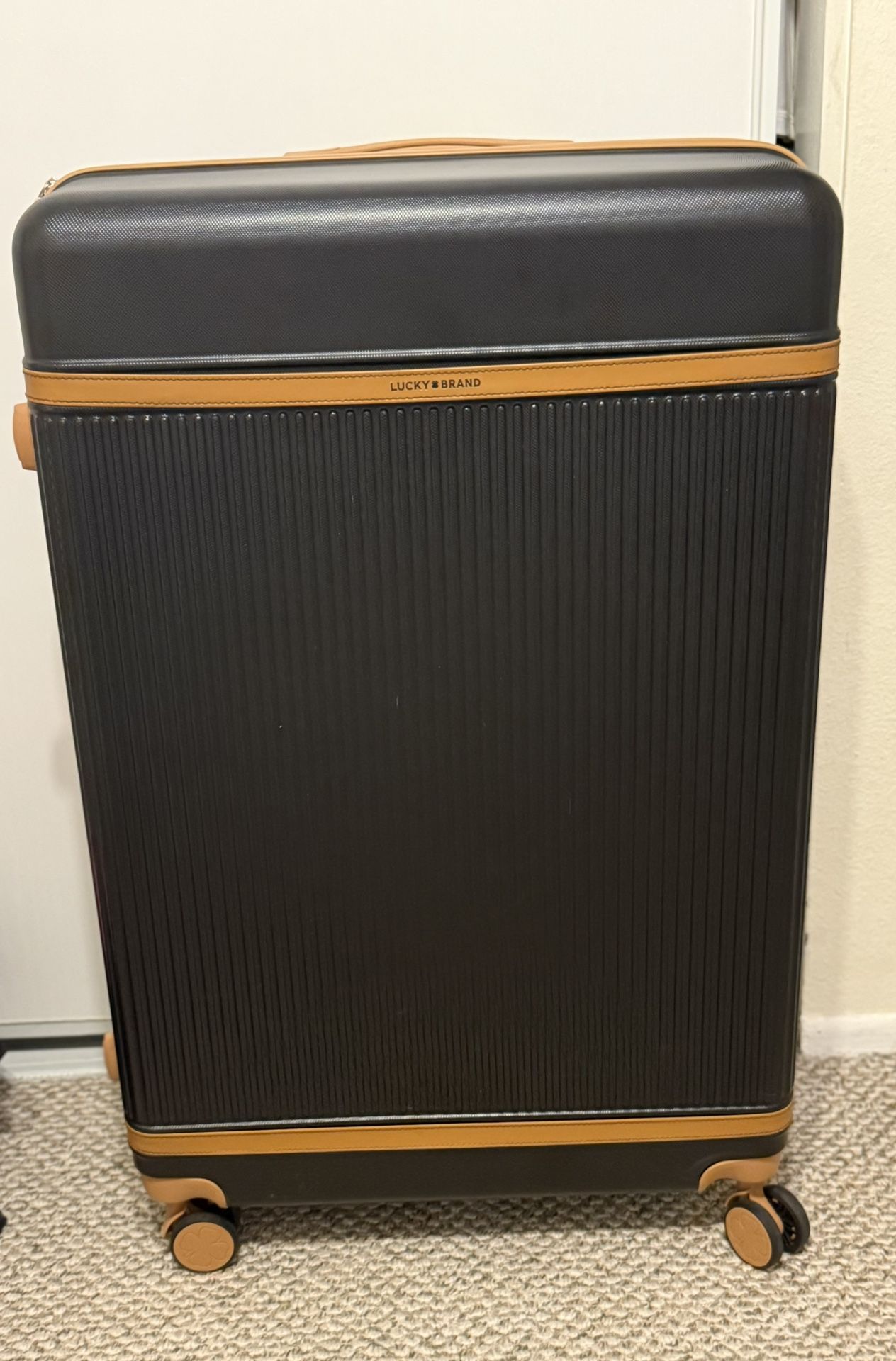 Lucky ☘️ Brand extra large Black suit case 