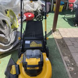 DEWALT 20V MAX 21.5 in. Battery Powered Walk Behind Push Lawn Mower(tool Only)