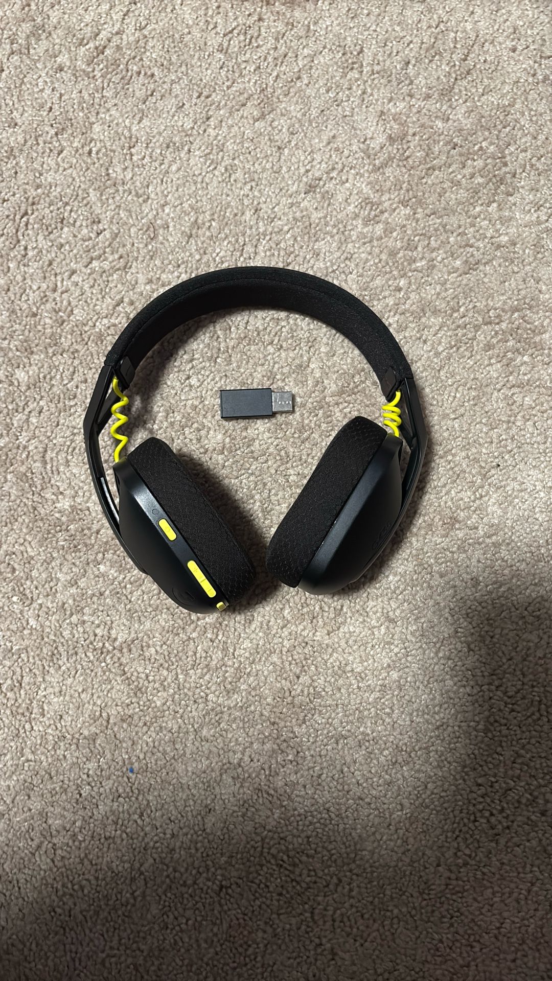 Logitech G435 Headphones