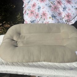 Snuggle Me organic Pillow