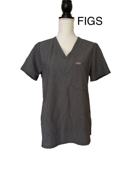 Figs Technical Collection Women’s Scrub Gray Top Sz M