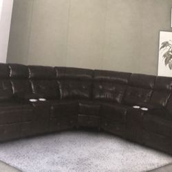 Reclining Nice Sectional Couch!