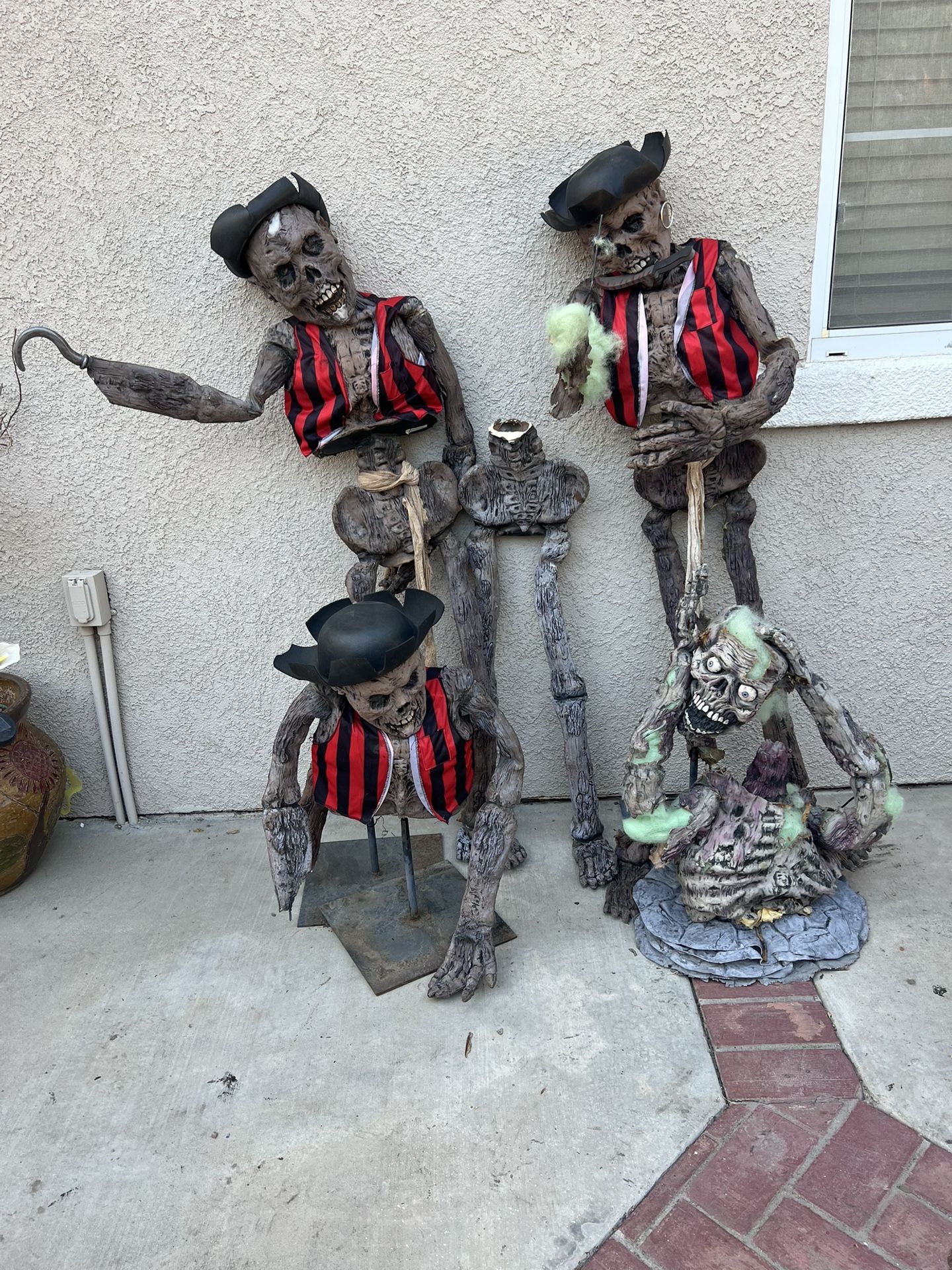 Halloween Pirate Zombie Latex Lifesize Props With Metal Stands
