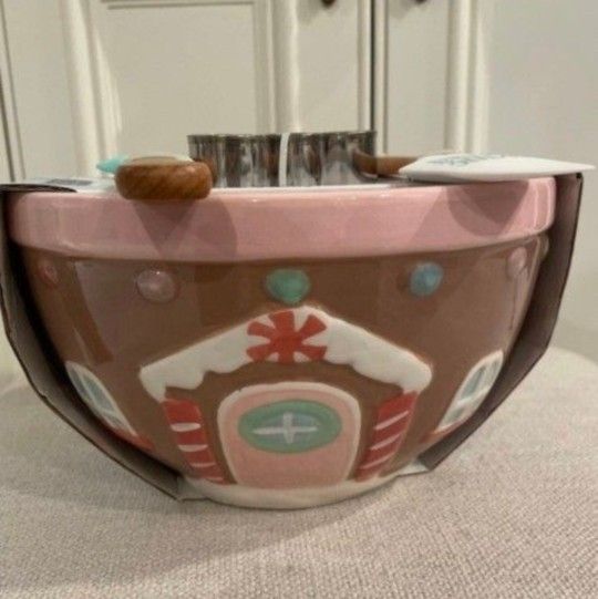 Gingerbread House Mixing Bowl