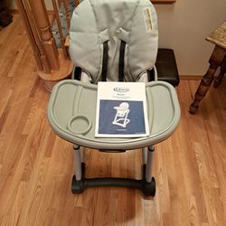Graco Blossom 4 In 1 Convertible  Highchair