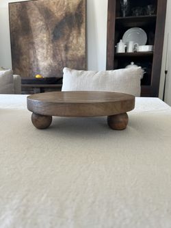 Round Wood Riser 