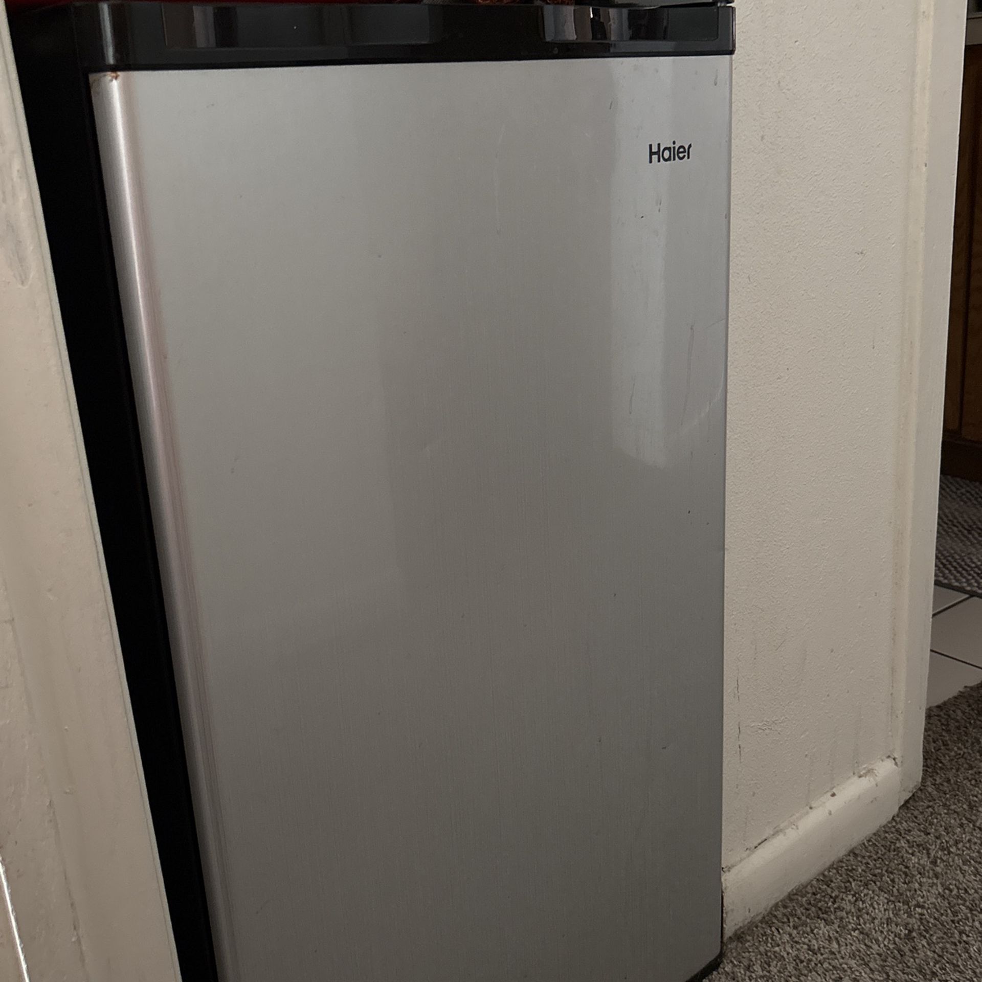 Haier Mini Fridge With Freezer