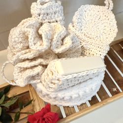 Cream Bath Accessories Set with Natural Textures