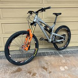 2011 Intense Uzzi Full Suspension Mountain Bike 3000 Obo Size Large 27.5