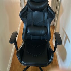 black gaming chair