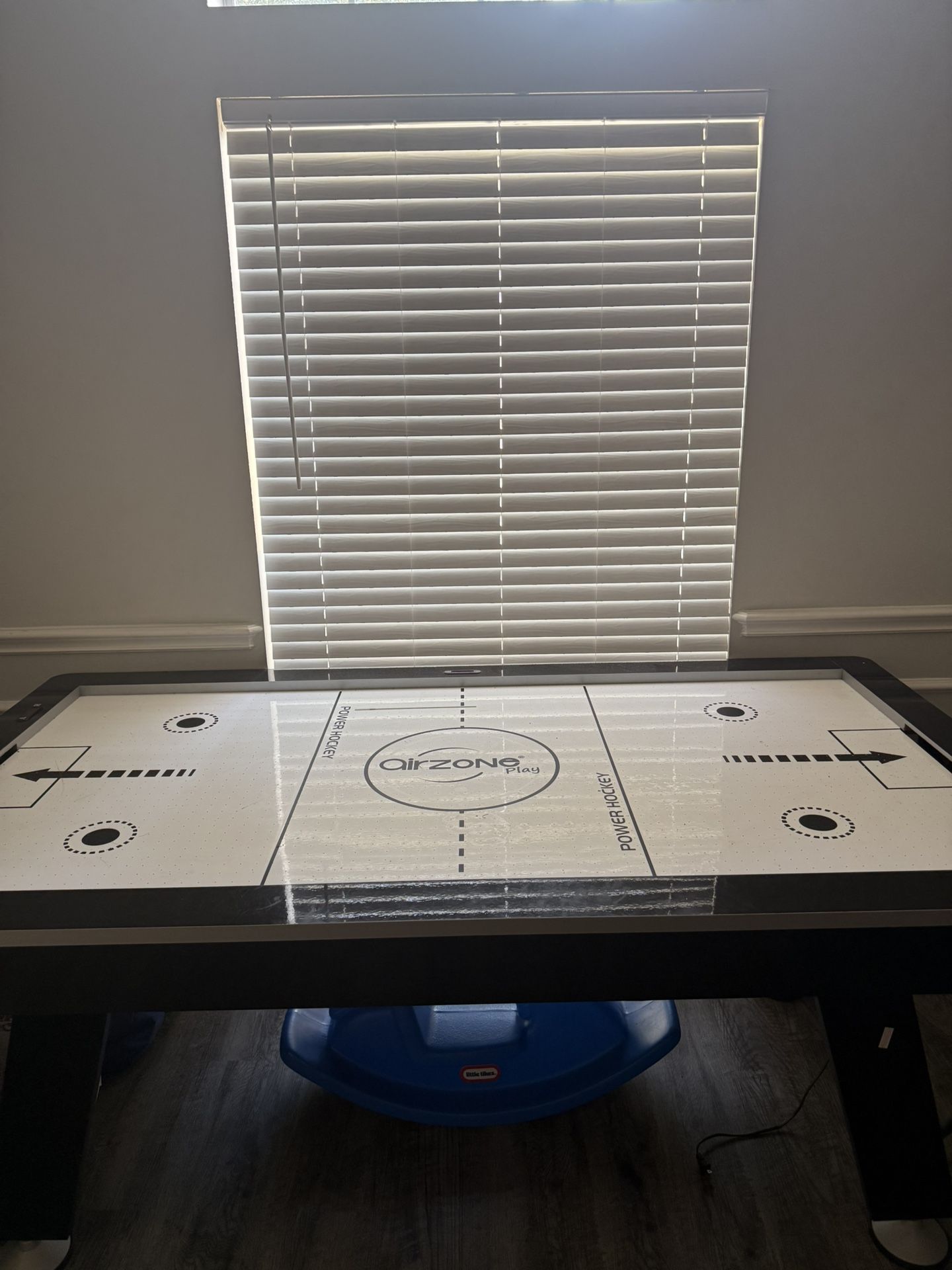 air hockey table
