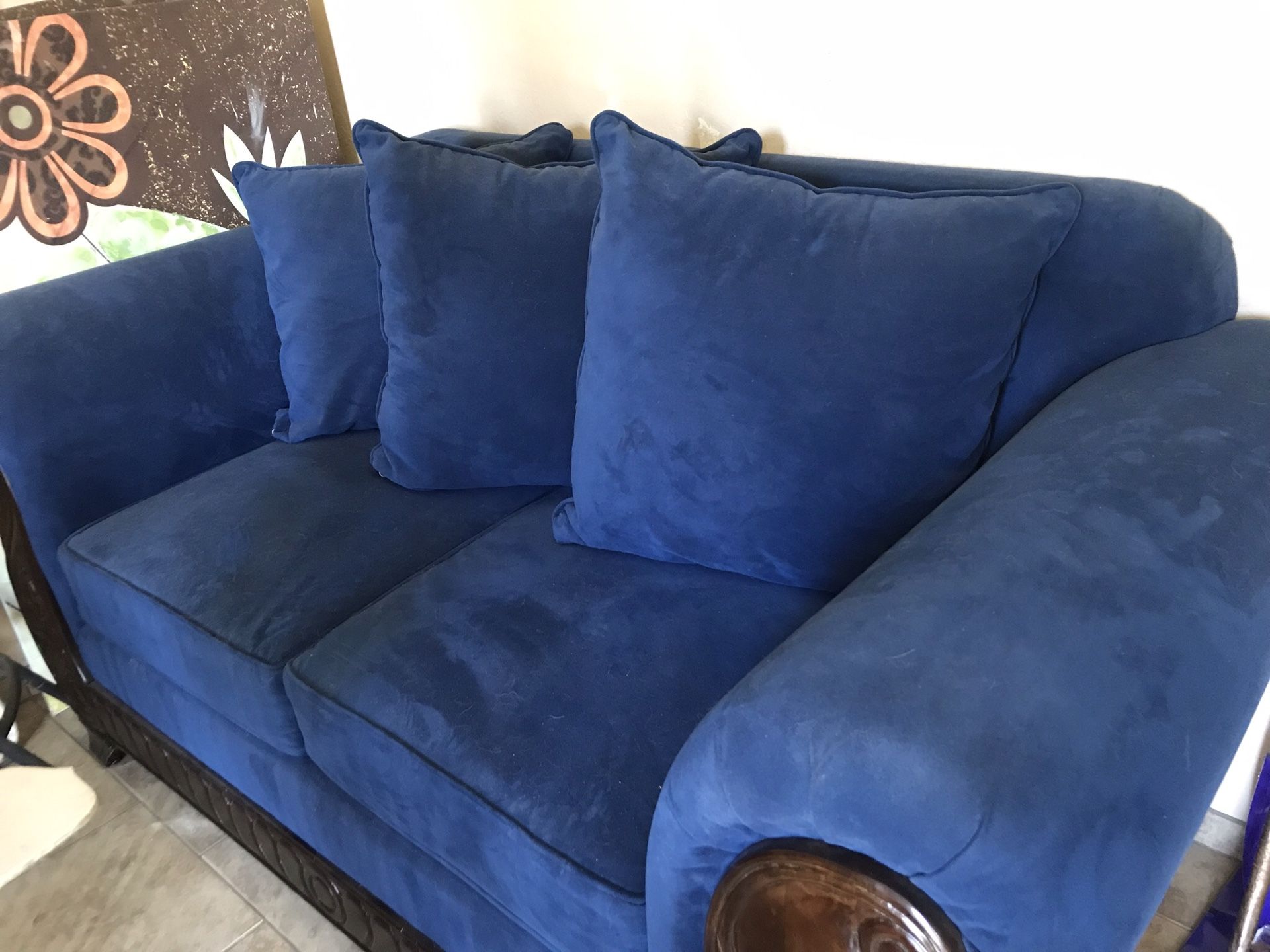 blue loveseat/sofa/couch