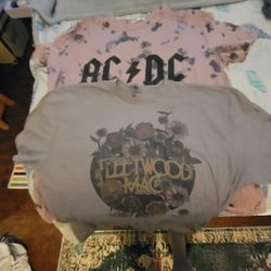 Selling as a bundle 5 band tshirts size medium