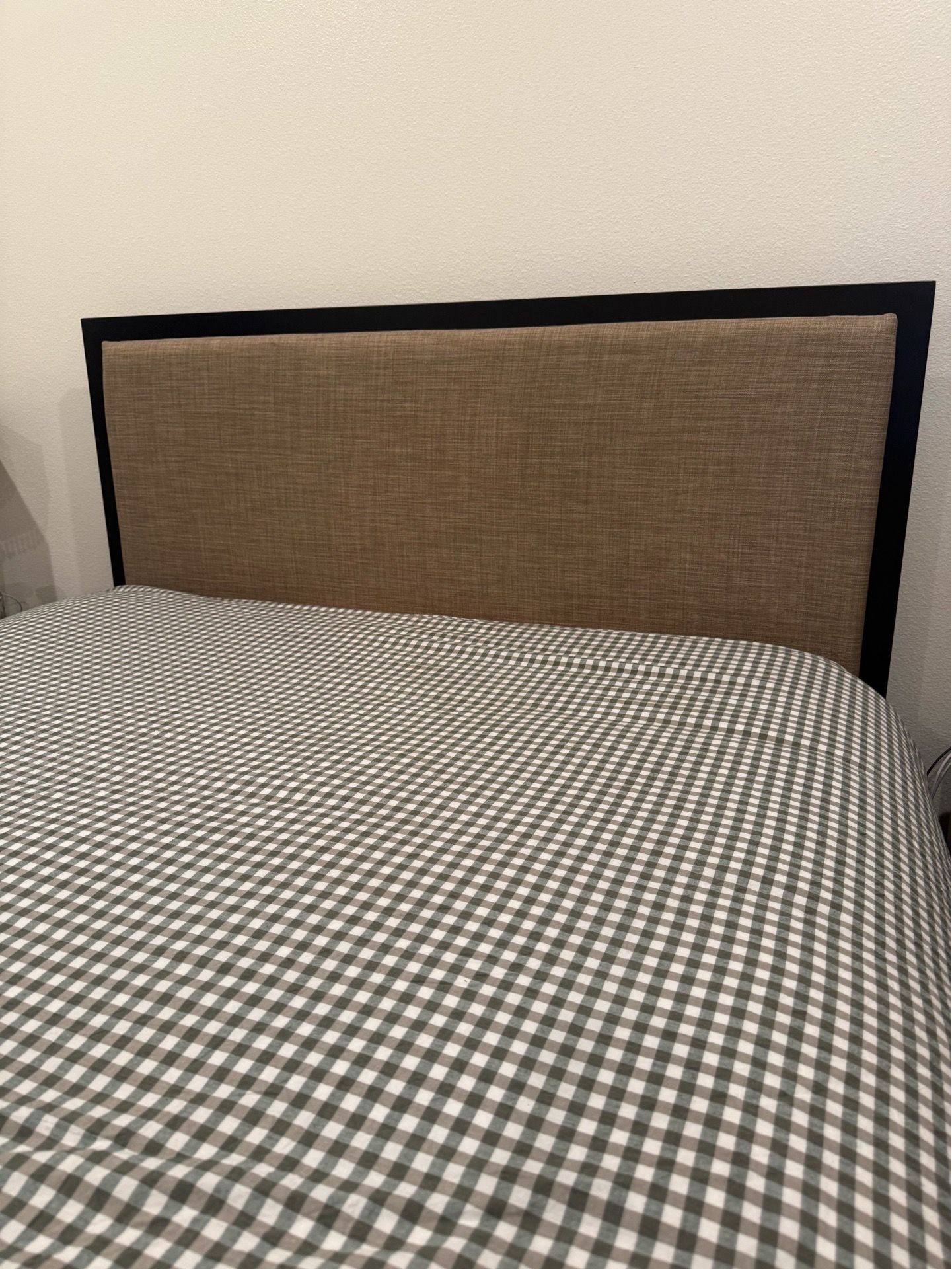 Queen Bedframe