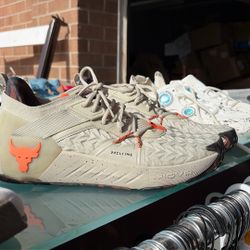 Under Armor Clone / Hovr Sneakers 
