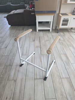 Chair sofa couch stand assist