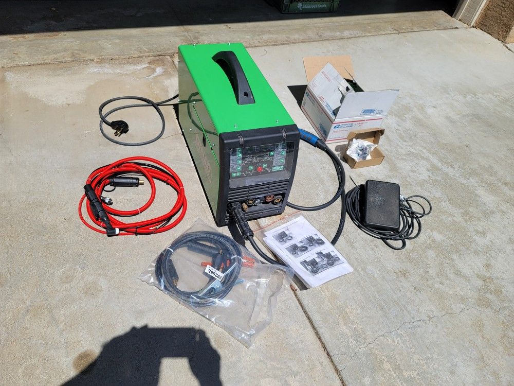 Everlast Multi Welder Machine Only with Accessories