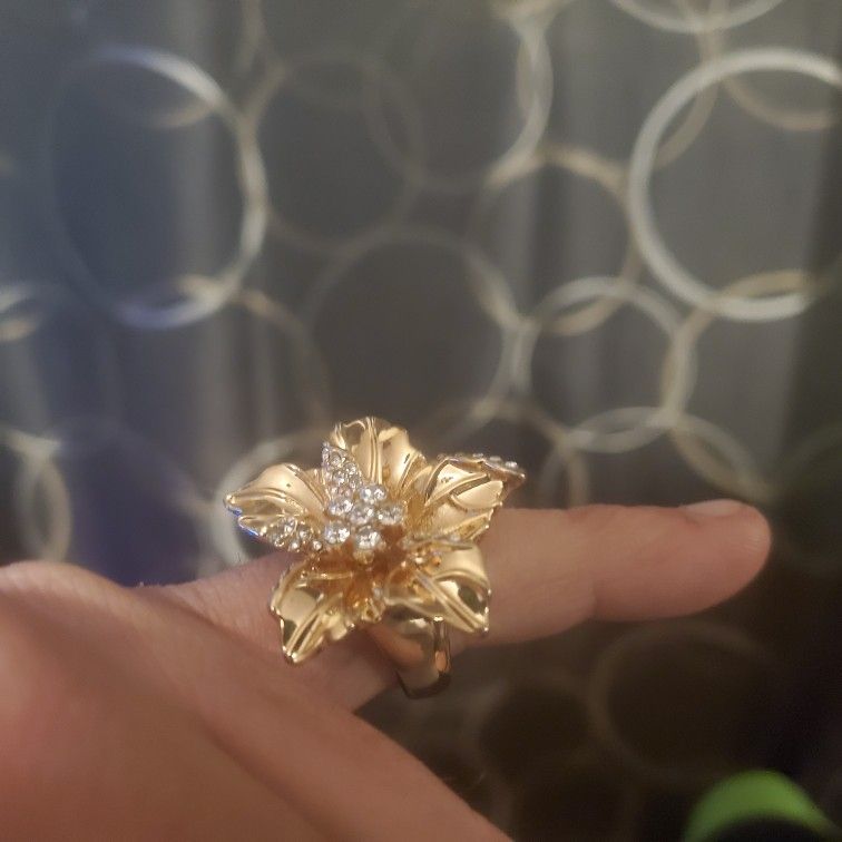 24k Golden Flower Ring And Lovestory Engagement Ring