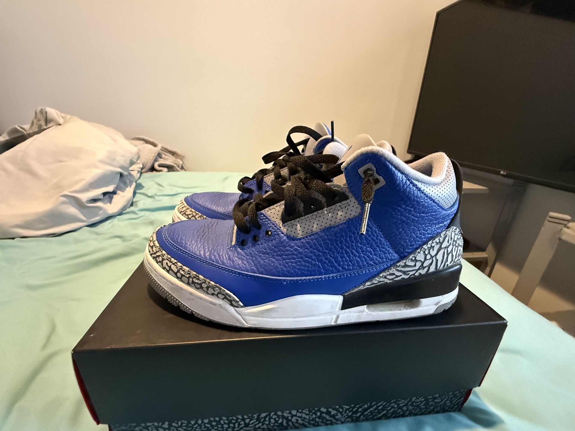 Retro 3 Varsity Royal Cement